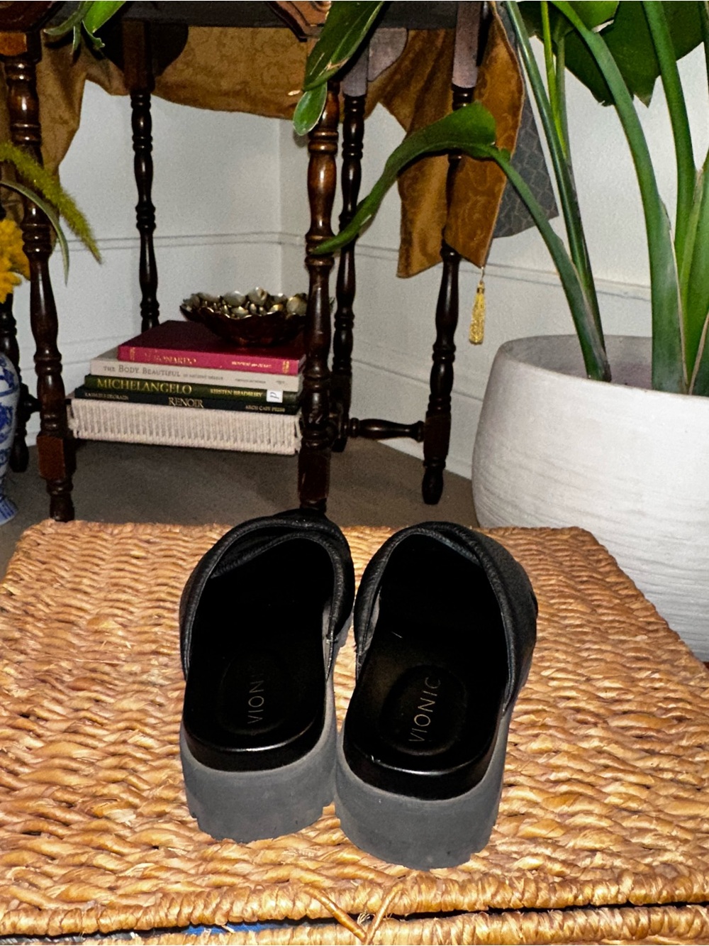 Vionic Vesta Women's Slide Comfort Sandals - Picture 5 of 8